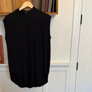 Eileen Fisher Black Sleeveless Women's Top round hem small